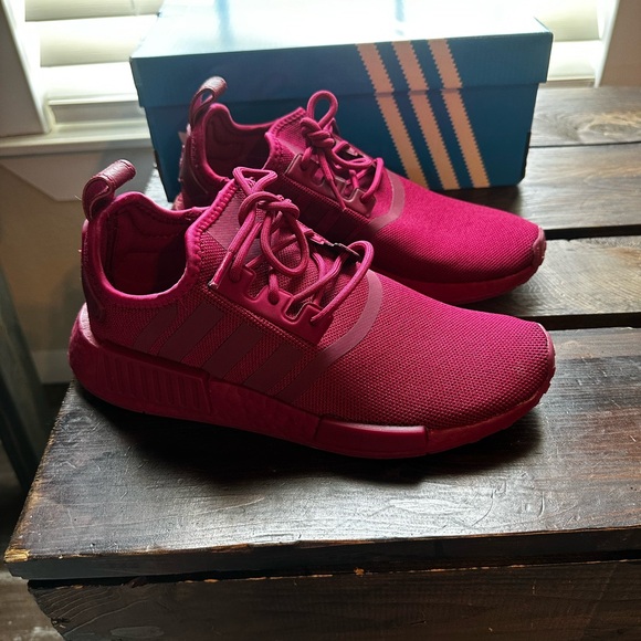 Adidas’s size 7 ½ burgundy - Picture 3 of 4